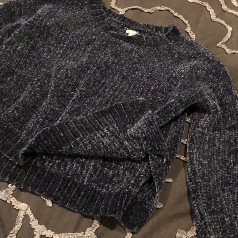 Sweater - Picture 3 of 3